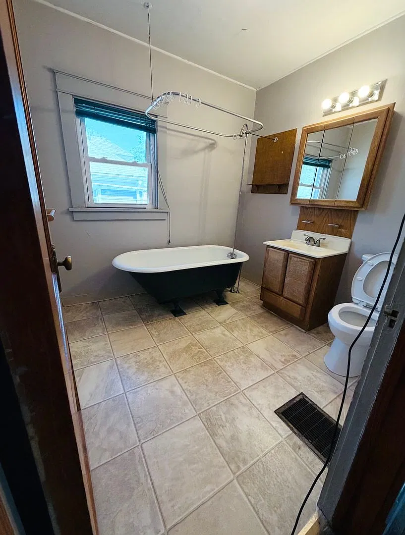 1130 S 16th Street — Photo 2