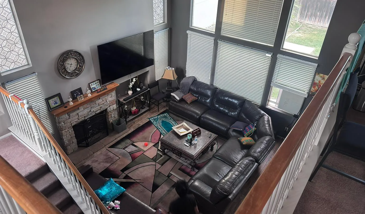 3 bed, 2.5 bath, 2031 sqft, $3,700 — Photo 2