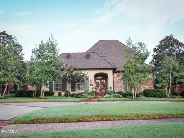 303 Sawgrass Ln, Broussard, LA 70518