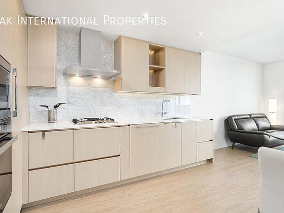 5th image of 89 Nelson St #2411