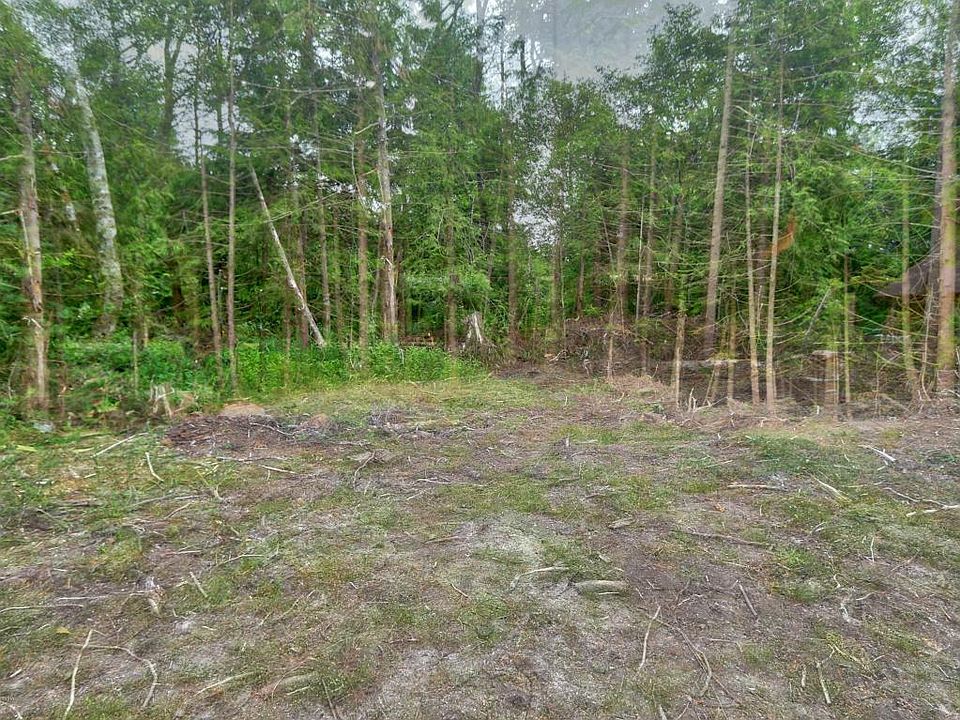 2nd image of 125 SW Green Dr