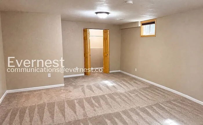 327 10th St — Photo 24