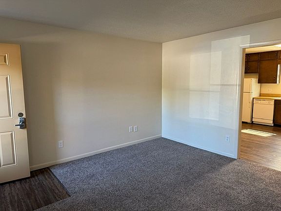 4th image of 128 Lynnwood Dr #128L-11