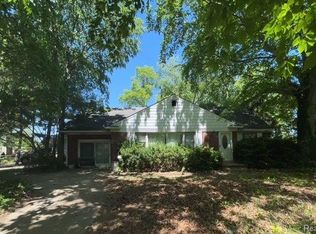 29356 Edward Ave, Madison Heights, MI 48071