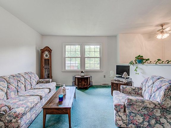 5th image of 3635 Bunker Hill Dr