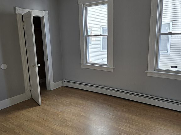 5th image of 203 Alder St #1