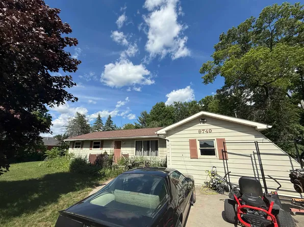 9749 Bell Rd, Birch Run, MI 48415