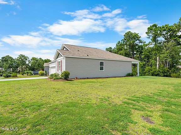 4th image of 1534 Maltwood Court SE