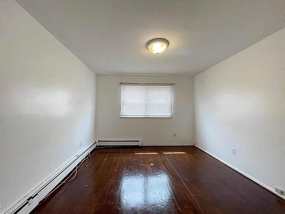 3rd image of 440 Sfafford Ave #1