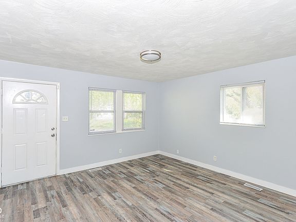 2nd image of 3432 Hermosa Ct
