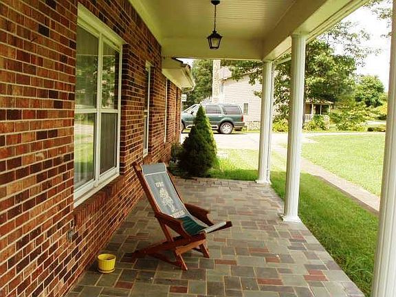 2nd image of 300 Woodview Ln