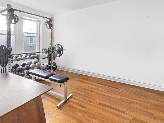 5th image of 811 Walton Ave APT D10