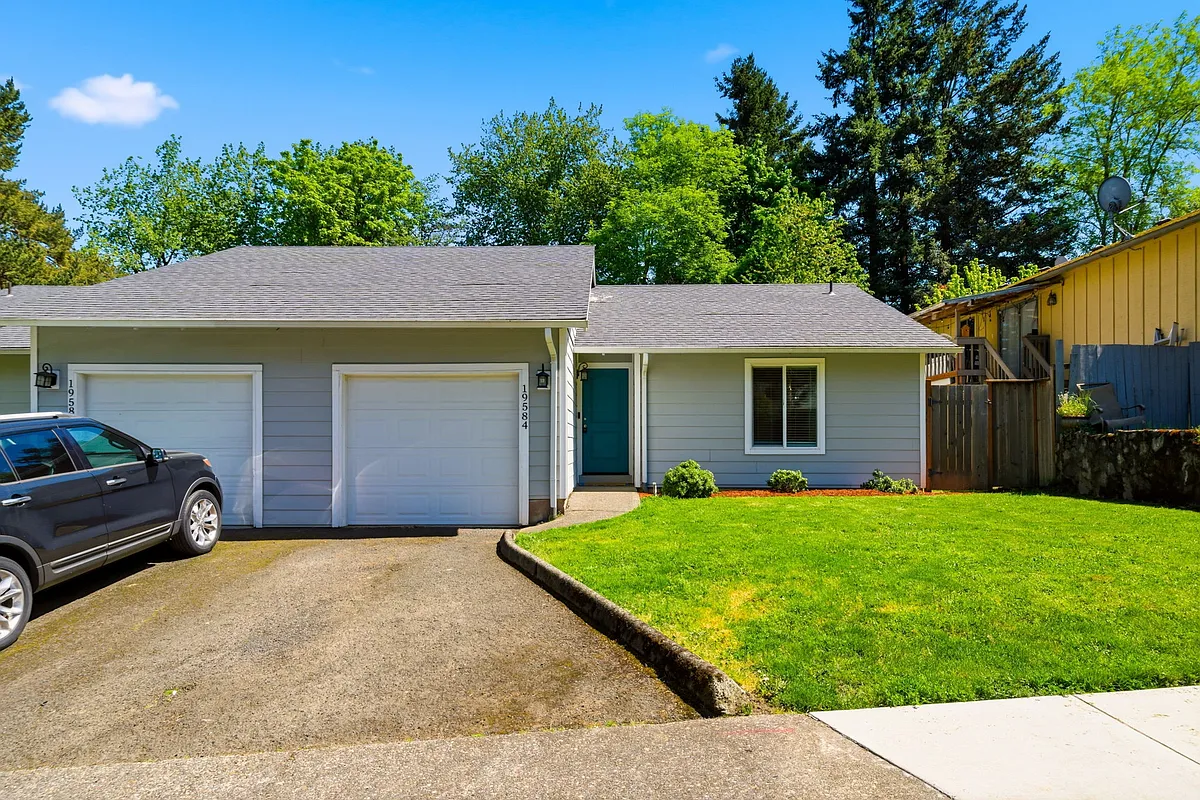 Building Photo - 19584 SW 67th Ave