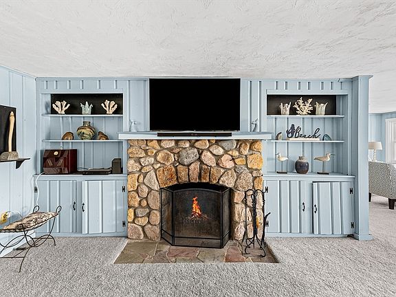 5th image of 345 Quaker Rd