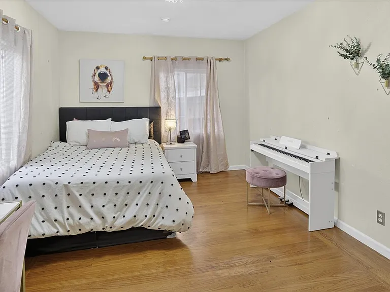139 Grove Way #A — Photo 17
