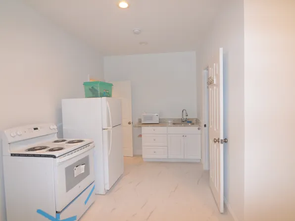 97 Rawson Rd, Quincy, MA 02170
