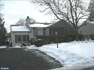 362 Windsor Ave photo 1
