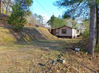 233 Hatfield Rd, Franklin, NC 28734