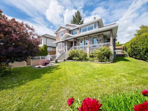 6087 McKee St, Burnaby, BC V5J 2V6