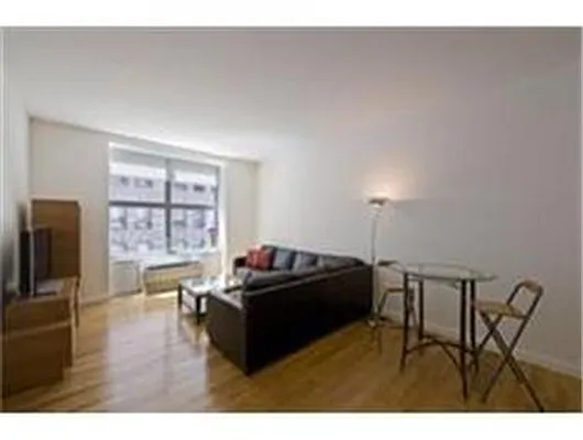 Rented by Douglas Elliman | media 15