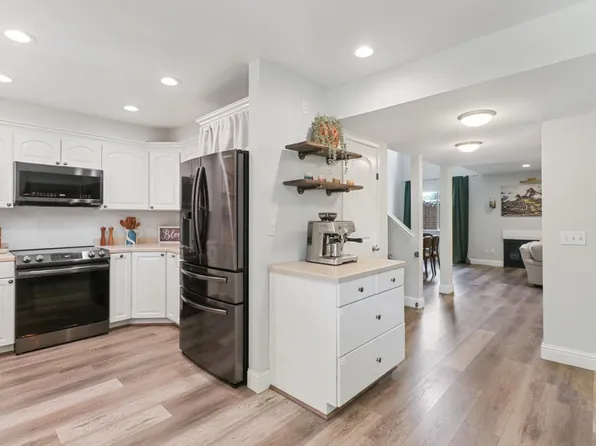 5233 Lake Knoll Ln, Fair Oaks, CA 95628