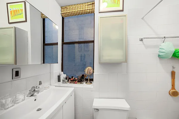Rented by SPORN GROUP LLC | media 7