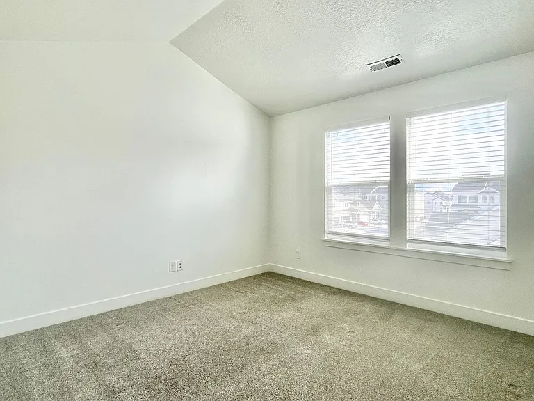 3977 W 1650 N — Photo 14