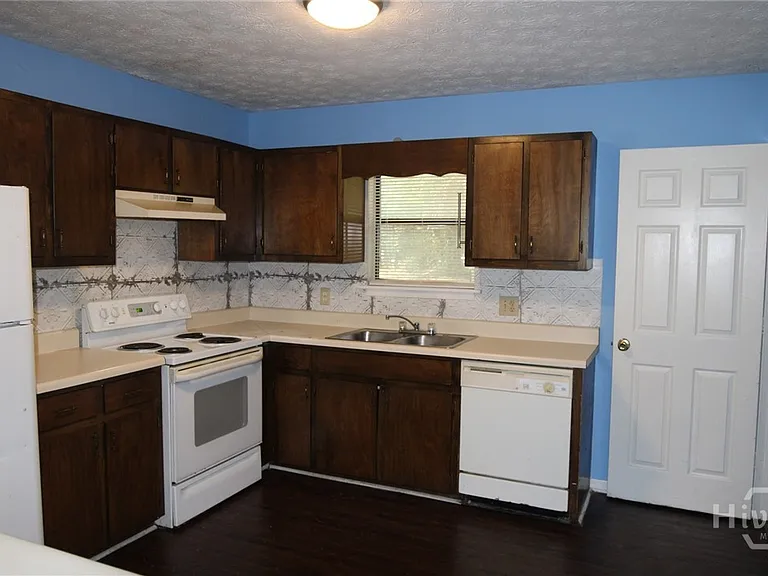 105 Bristlecone Ct — Photo 5
