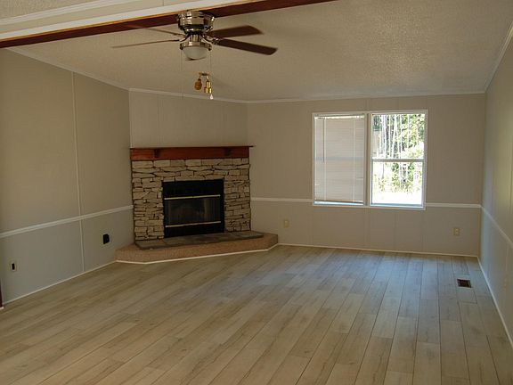 2nd image of 114 Clopton Dr