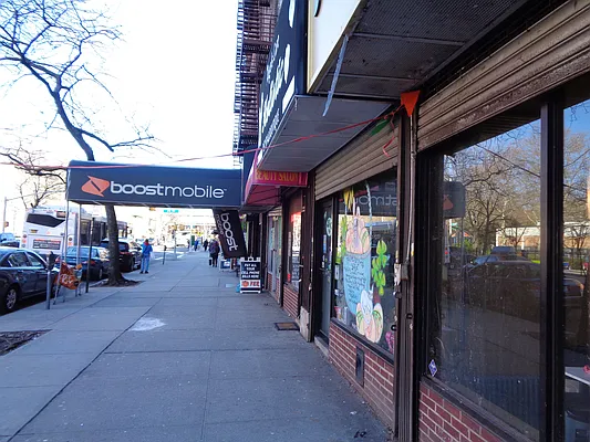 Rented by Zikos Realty Services | media 1