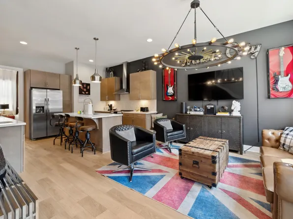 1407 Napoleon St, Nashville, TN 37207
