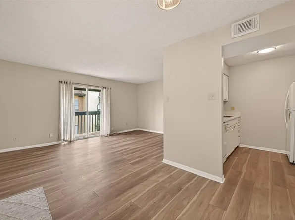 1516 Bay Area Blvd APT H10, Houston, TX 77058