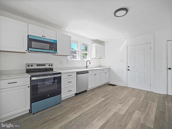 5th image of 541 Guilford Ave