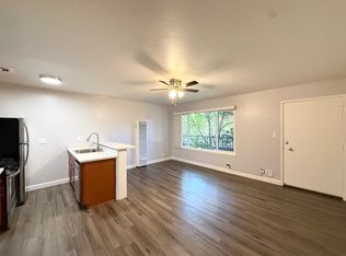 475 Alcatraz Ave #6, Oakland, CA 94609