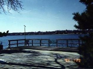 16 Tonetta Cres, Norwalk, CT 06855