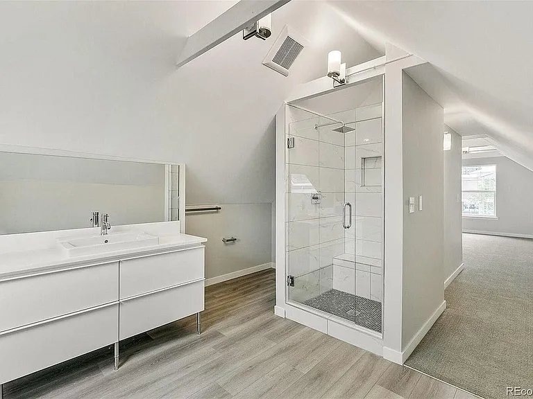 969 Galapago St — Photo 20