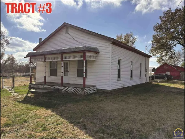 211 N B St, Ramona, KS 67475