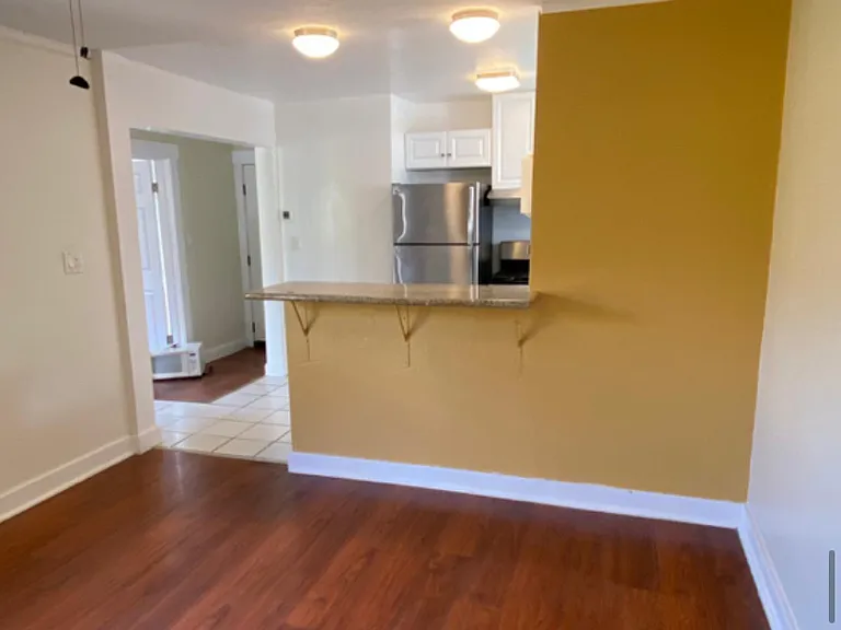 312 W Richmond Ave — Photo 6