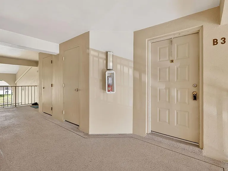 624 Sea Pine Way #B3 — Photo 4