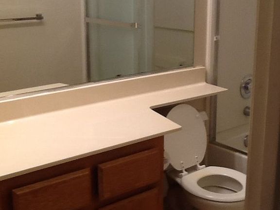 4th image of 721 Elmwood Ct