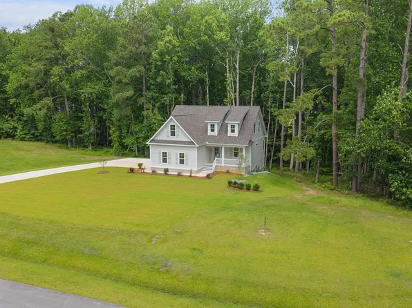 107 E Morning Glory Drive, Minnesott Beach, NC 28510