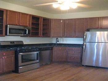 1st image of 942 N Hoyne Ave