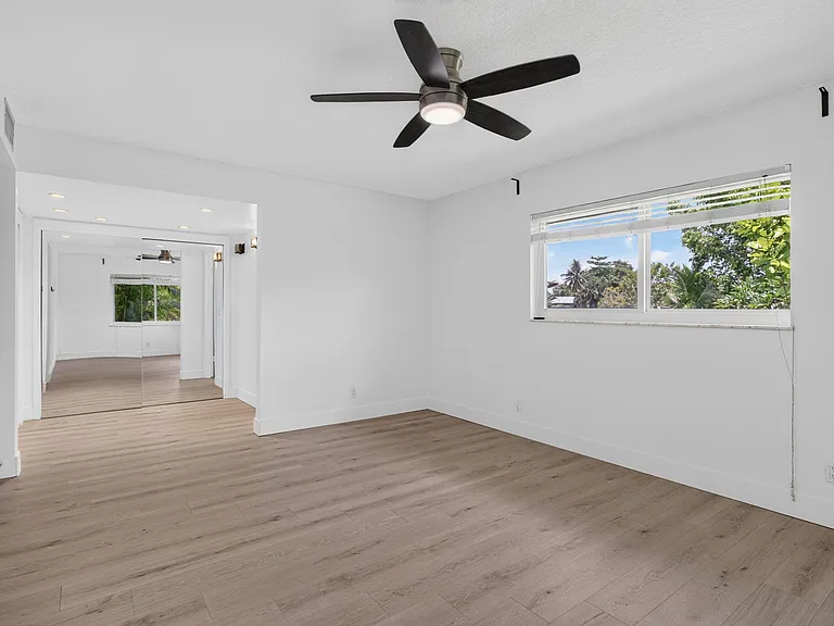 6410 NW 34th Ave — Photo 35