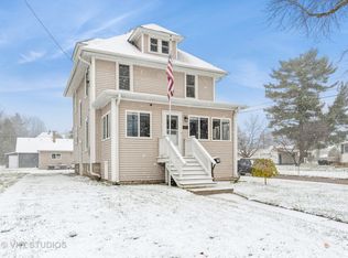 631 N 7th St, Dekalb, IL 60115