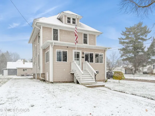 631 N 7th St, Dekalb, IL 60115