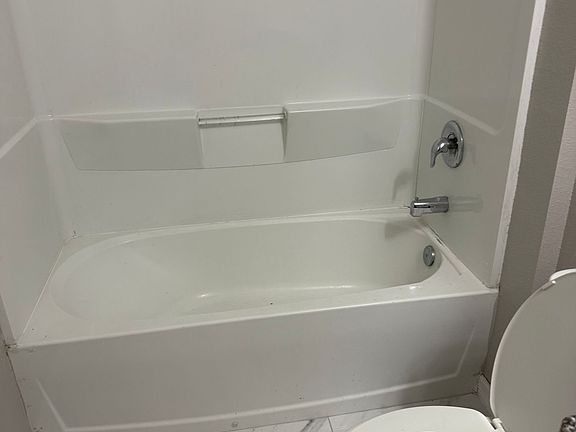3rd image of 1435 Axel Cir