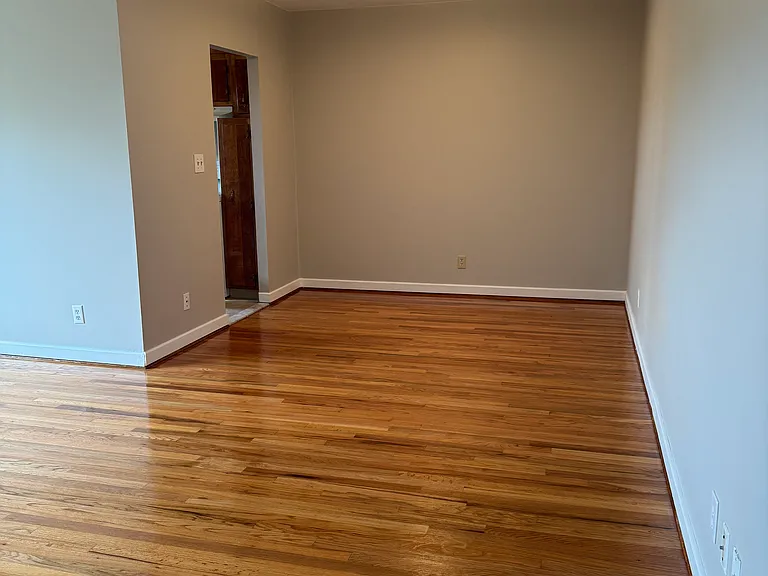 70 Grove Hill St #4O — Photo 2