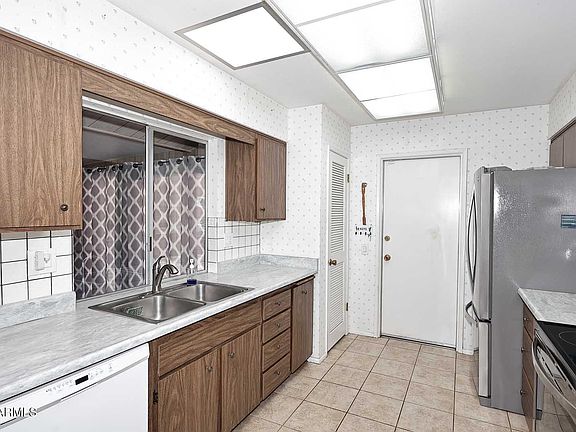 4th image of 16425 N MEADOW PARK Drive