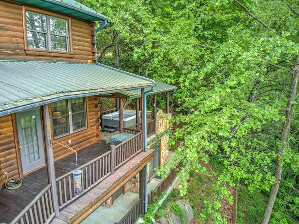 849 Riverside Dr, Bryson City, NC 28789