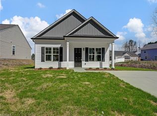 4071 Meredith Woods Ln, Winston Salem, NC 27107